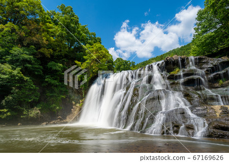 Ryumon waterfall-Nasukarasuyama city Ryumon waterfall-Nasukarasuyama city 67169626