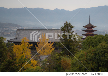 Aki's Miyajima, Toyokuni Shrine 67170418
