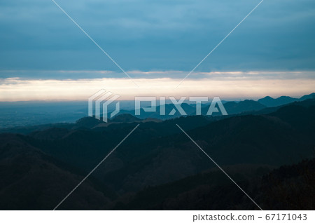 Winter dawn in tokyo Winter dawn in tokyo 67171043