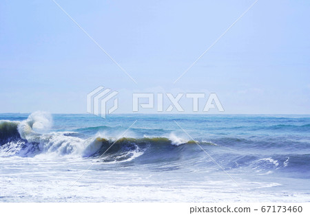 Rough waves in the Pacific Rough waves in the Pacific 67173460