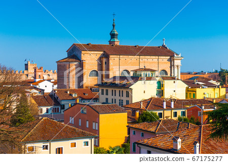 Old cathedral in the center of the walled city of Cittadella 67175277