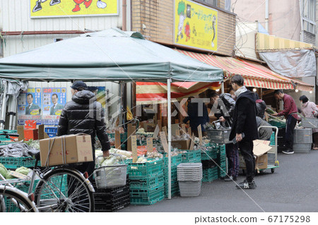 Market _ Greengrocer 02 67175298