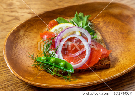 Open sandwich Open sandwich 67176007
