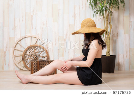 泳裝的女性 泳裝的女性 67176726