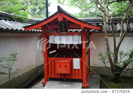 Iwakaya Shrine 67176859