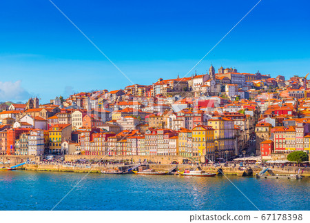Cityscape of Porto, view of the old European town, Portugal Cityscape of Porto, view of the old European town, Portugal 67178398