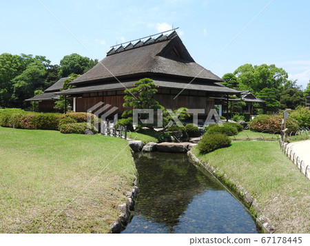 Korakuen, a Japanese garden (Daimyo garden) in Kita Ward, Okayama City, Okayama Prefecture: Enyotei 67178445