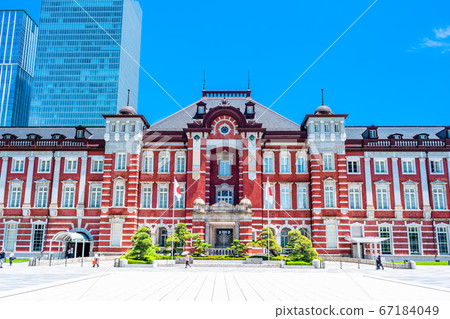 Tokyo Station Marunouchi mouth Station front view 67184049