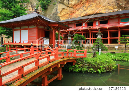 World Heritage Hiraizumi Summer Tatsuya Cave Bishamon-do 67184223