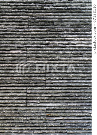 Outer wall, vertical position 67188110
