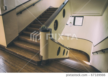 Old school stairs (Toyogo Elementary School former school building) 67189986