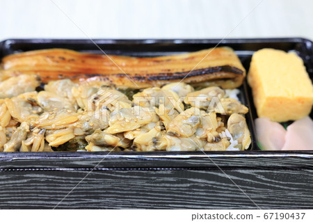 美味的鰻魚和蛤 美味的鰻魚和蛤 67190437