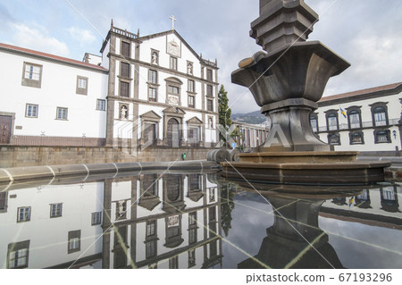 PORTUGAL MADEIRA FUNCHAL FLOWER CITY 67193296