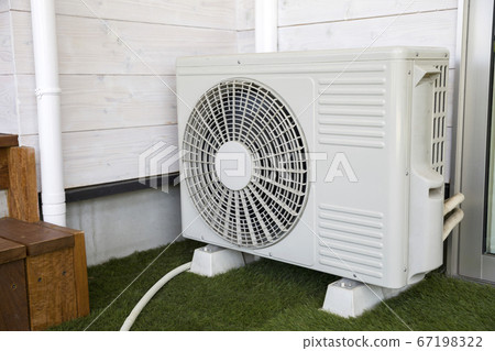 Residential air conditioner outdoor unit 67198322