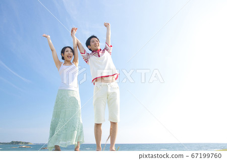 Couple to jump Couple to jump 67199760