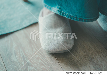 女人穿房間鞋 67201249