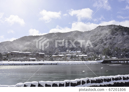 Snowy view of Togetsukyo Bridge, Saga Arashiyama 67201806