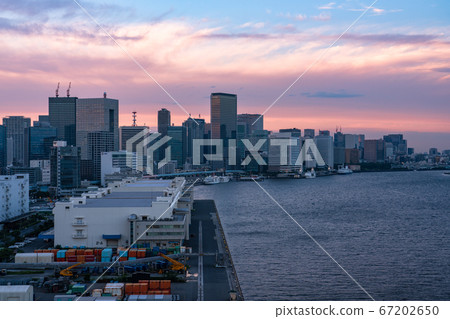 <<Tokyo>> Tokyo's dusk and waterfront <<Tokyo>> Tokyo's dusk and waterfront 67202650
