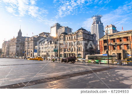 <Shanghai> Shanghai cityscape and the Bund in the early morning <Shanghai> Shanghai cityscape and the Bund in the early morning 67204933