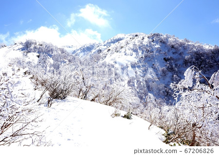 Snow scene of Mt. 67206826