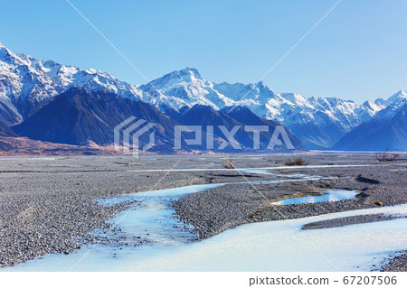 New Zealand mountains 67207506