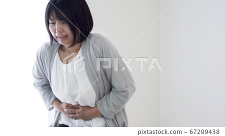 胃痛的女人 胃痛的女人 67209438