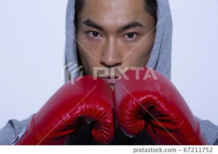 Men who boxing 67211752