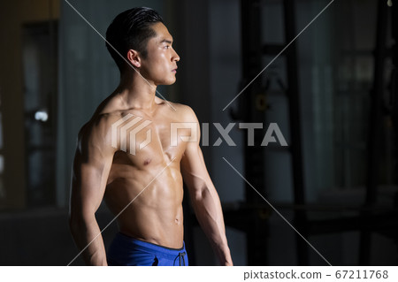 Portrait of muscular man 67211768