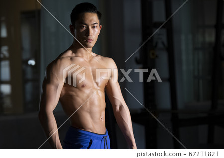 Portrait of muscular man 67211821