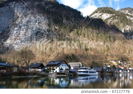Beautiful view of houses at small historical village Hallstatt Beautiful view of houses at small historical village Hallstatt 67217776