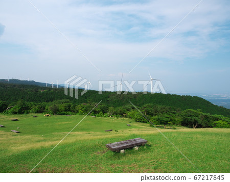 新鮮綠色青山高原風電場 新鮮綠色青山高原風電場 67217845