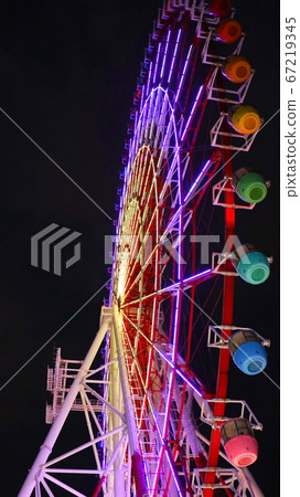 Seven color ferris wheel 67219345