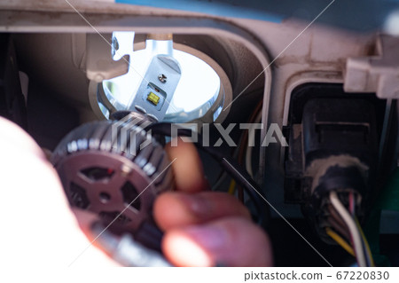 Light bulbs for car lamps. 67220830