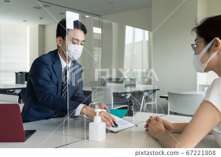 商人說通過丙烯酸分區感染控制社交距離 67221808