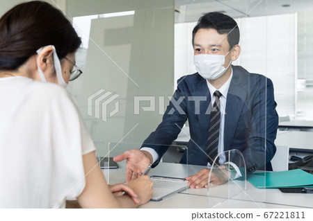 商人說通過丙烯酸分區感染控制社交距離 67221811