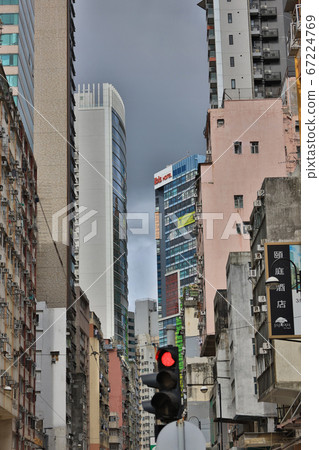 1 July 2020 the street view of Des Voeux Rd W, 1 July 2020 the street view of Des Voeux Rd W, 67224769