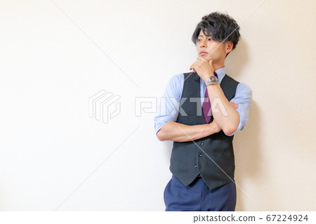 提起訴訟並思考的社會成員 67224924