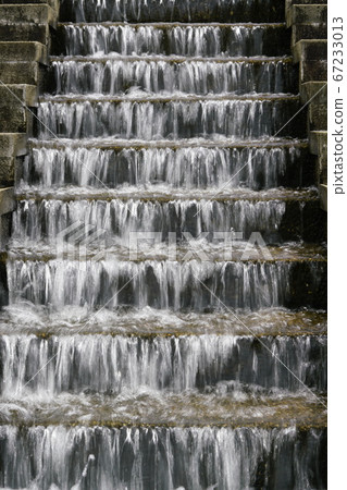 Stepped water flow Stepped water flow 67233013