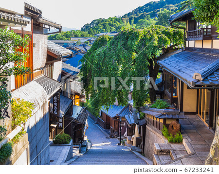 Sannenzaka with the atmosphere of Kyoto 67233241