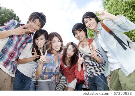 笑臉大學生 笑臉大學生 67233928