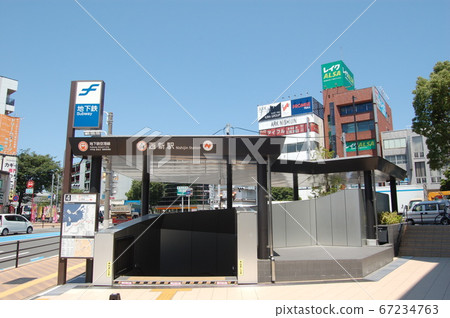 Exit 4 in front of Prariva, Nishishin Station, Fukuoka City Subway Exit 4 in front of Prariva, Nishishin Station, Fukuoka City Subway 67234763