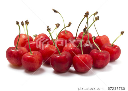 Cherry red beef 67237780