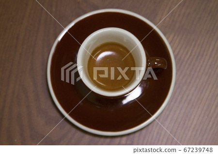 Espresso with brown crema 67239748