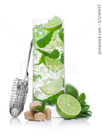 Mojito summer refreshing cocktail in highball Mojito summer refreshing cocktail in highball 67240037