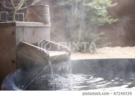 Open-air bath 67240339