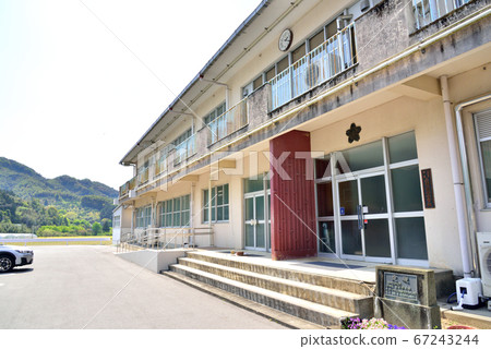 Former Miyama City Nanbu Nanbu Elementary School 121 Shigetomi Yamakawa-cho, Miyama City, Fukuoka Prefecture Closed March 31, 2016 67243244