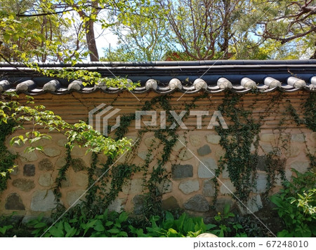 Korean meaning, Korean landscape, Hanok, Korean image, Hanok landscape, Hanok image, tile house, stone wall, jar, Jangdok, traditional architecture 67248010