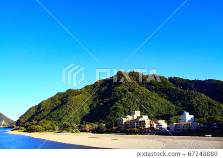 岐阜市，近山和長良溫泉的風景 67248880