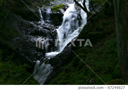 Indomitable waterfall Indomitable waterfall 67249827