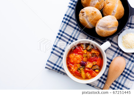 Minestrone soup and walnut bread skillet 67251445